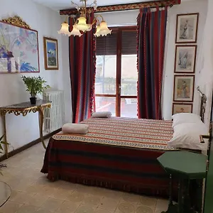  Apartment Desire House